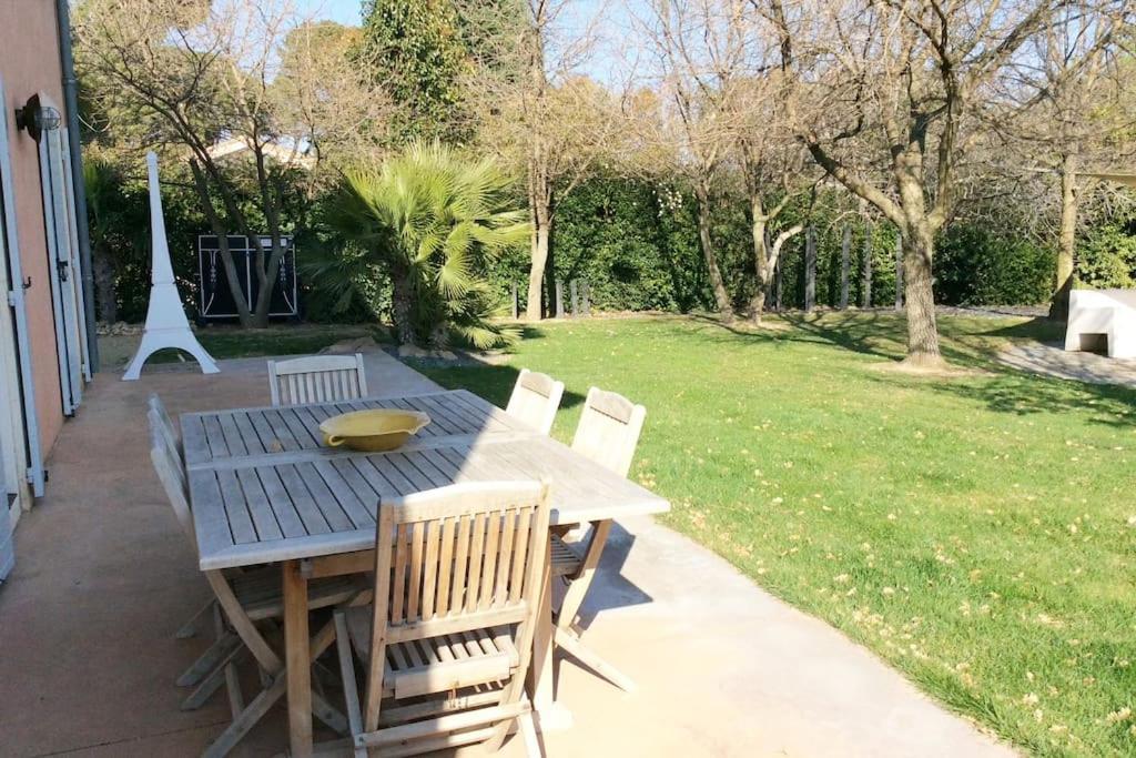 Bastide Languedocienne De Standing - Pezenas Le Clos De L'Amandier Exteriör bild