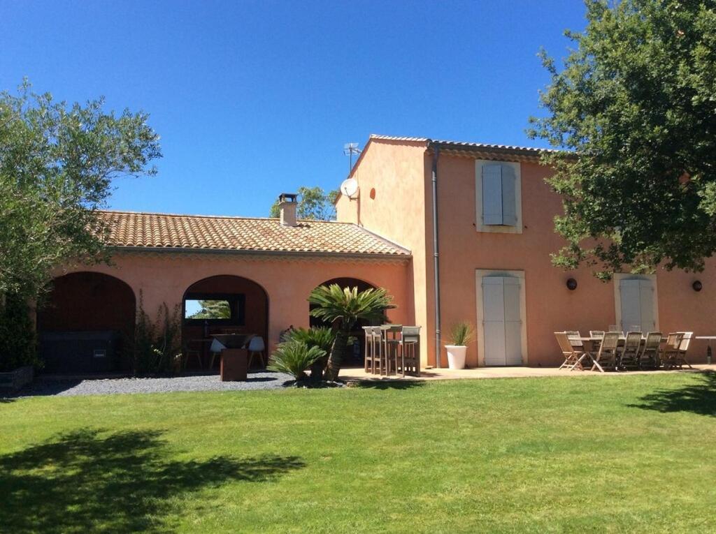 Bastide Languedocienne De Standing - Pezenas Le Clos De L'Amandier Exteriör bild